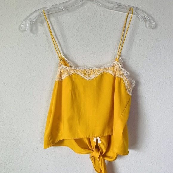 Urban Outfitters Yellow Lace Crop Top - Picture 3 of 3